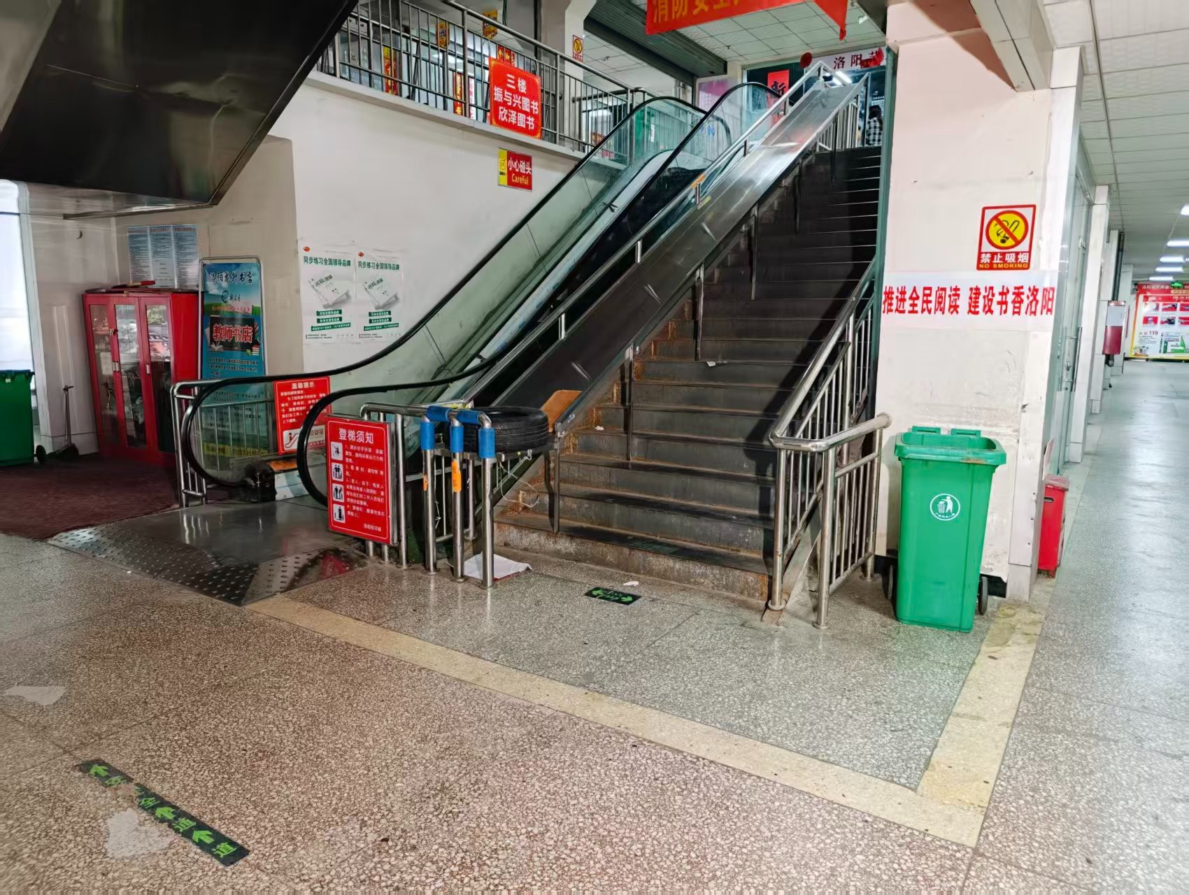 泉舜财富中心春都路副食文化园现面向社会招商，写字楼、商铺多种面积灵活出租，欢迎企业办公、商贸经营、电商直播、仓储展示、创业开店等项目入驻。_COPY